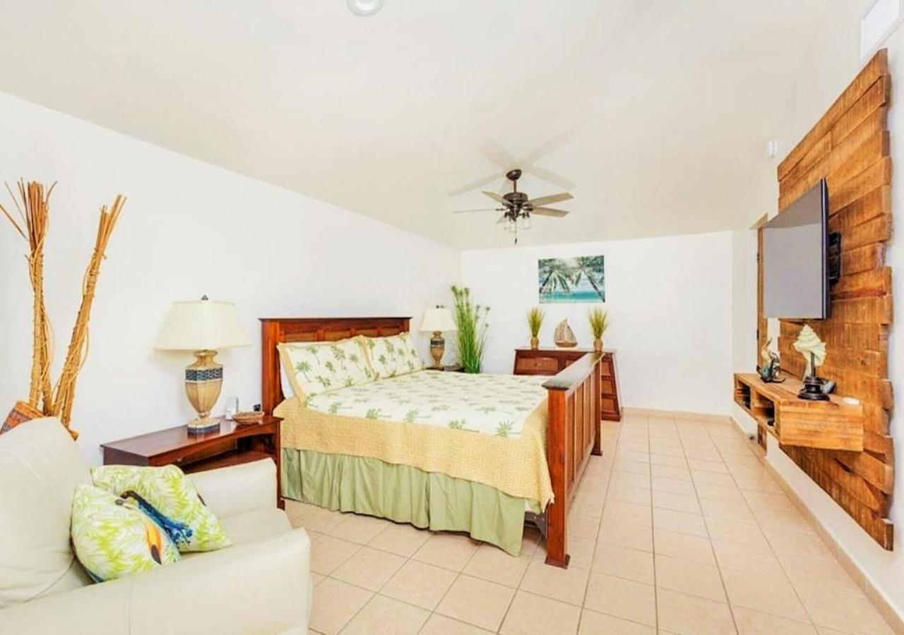 Right On The Beach! Rocky Point Condo Rental - 2 Bedroom Penthouse Beachfront 외부 사진