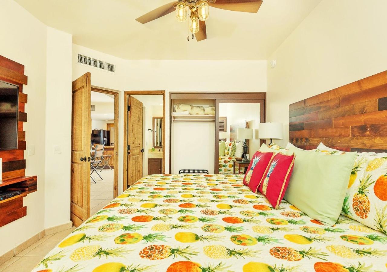 Right On The Beach! Rocky Point Condo Rental - 2 Bedroom Penthouse Beachfront 외부 사진